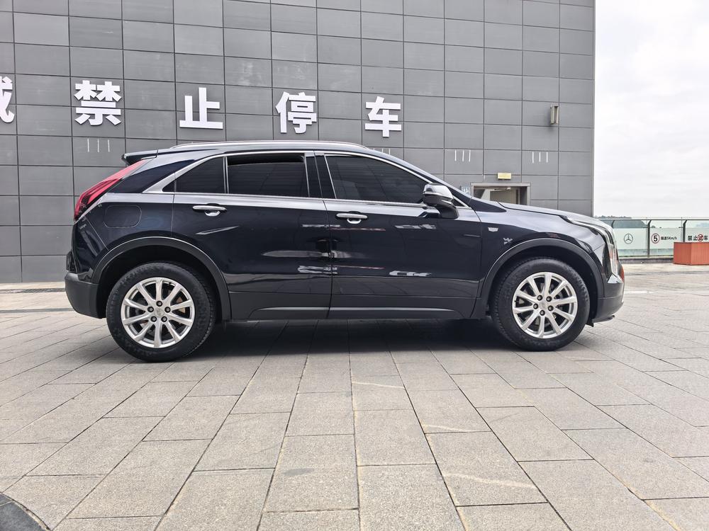 Cadillac XT4 2021 28T FWD Technology – фото 7