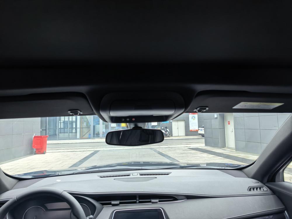 Cadillac XT4 2021 28T FWD Technology – фото 14