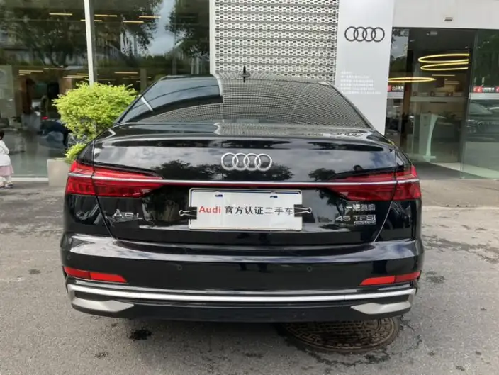 Audi A6L 2024 Model 45 TFSI quattro Exclusive Dynamic Model – фото 3