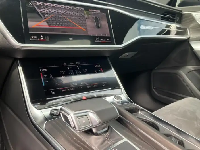 Audi A6L 2024 Model 45 TFSI quattro Exclusive Dynamic Model – фото 6