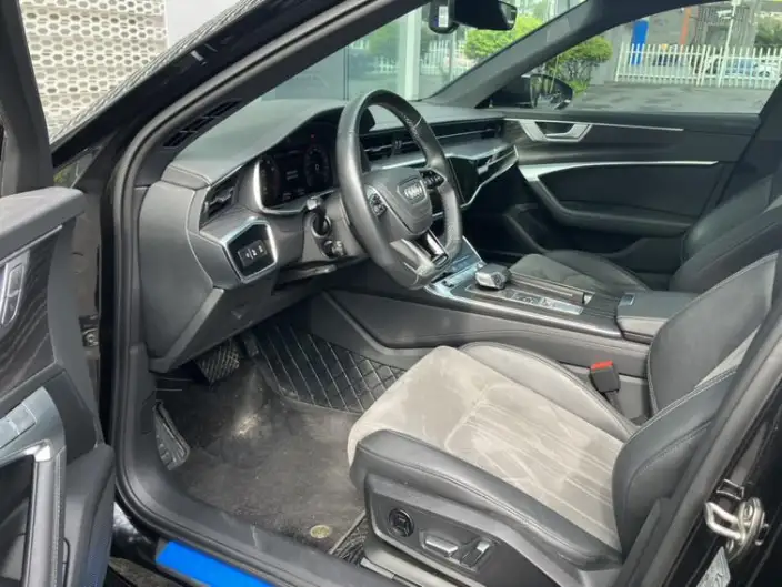 Audi A6L 2024 Model 45 TFSI quattro Exclusive Dynamic Model – фото 10