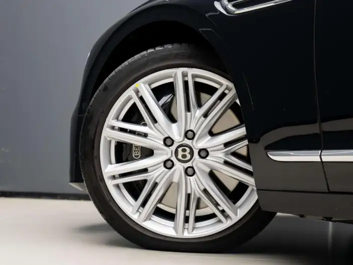 Continental Flying Spur 2024 Model 4.0T V8 Standard Edition – фото 9