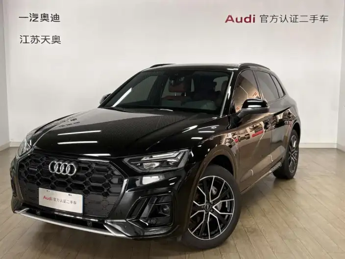 Audi Q5L 2026 Model quattro 45th Anniversary Collector Edition Edition 40TFSI Luxury Dynamic Model – фото 1