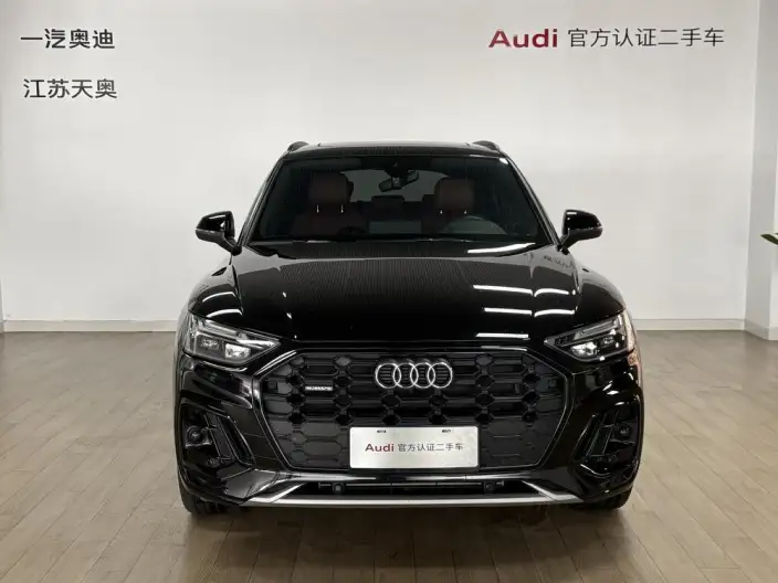 Audi Q5L 2026 Model quattro 45th Anniversary Collector Edition Edition 40TFSI Luxury Dynamic Model – фото 2