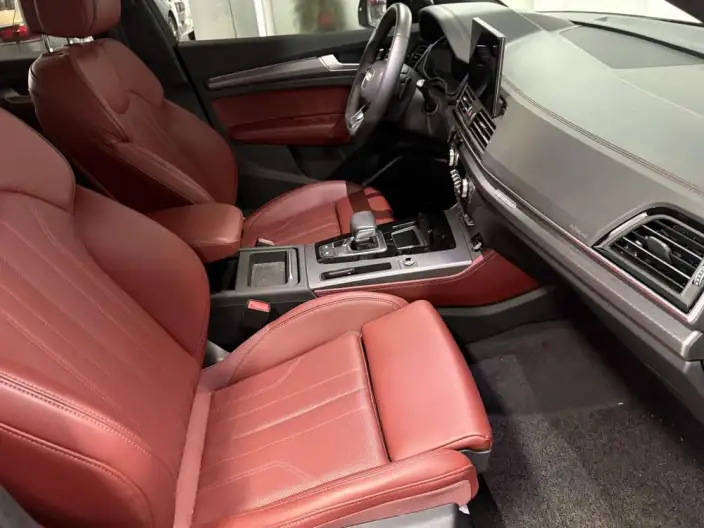 Audi Q5L 2026 Model quattro 45th Anniversary Collector Edition Edition 40TFSI Luxury Dynamic Model – фото 8