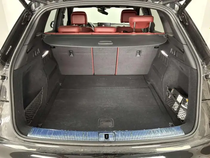 Audi Q5L 2026 Model quattro 45th Anniversary Collector Edition Edition 40TFSI Luxury Dynamic Model – фото 10
