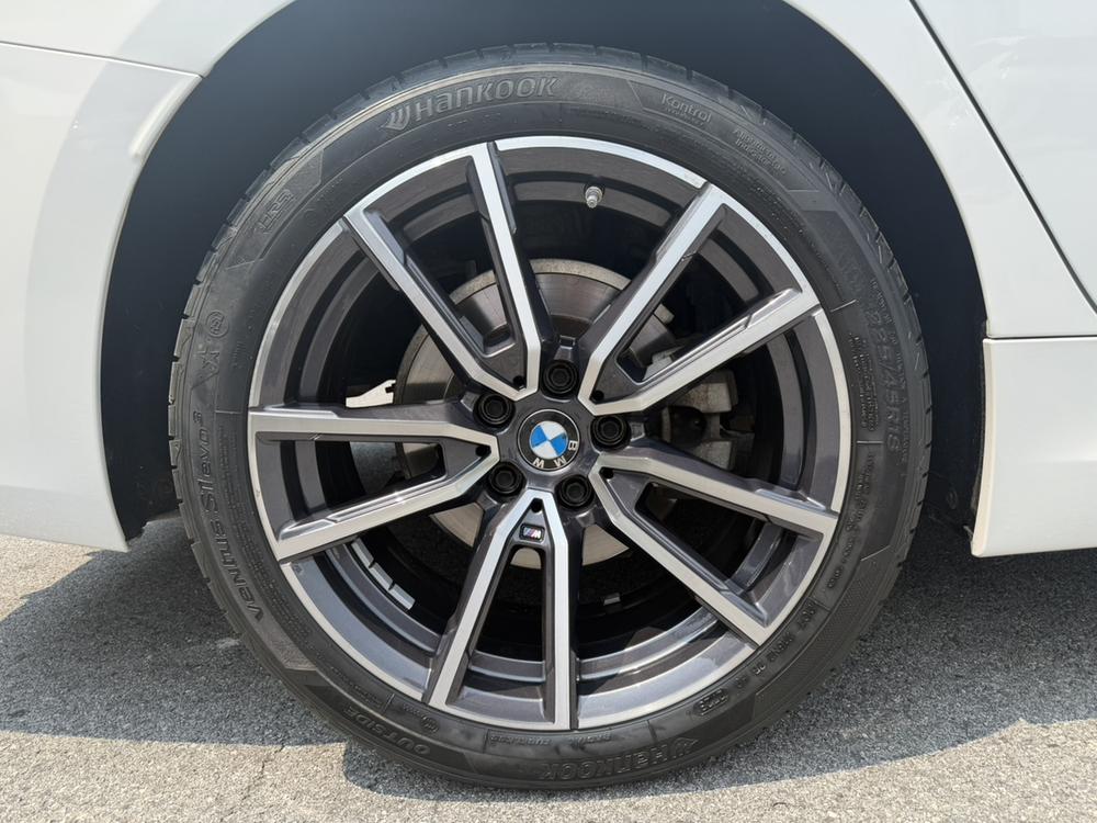 BMW 3 Series 2023 325Li M Sport Package – фото 9