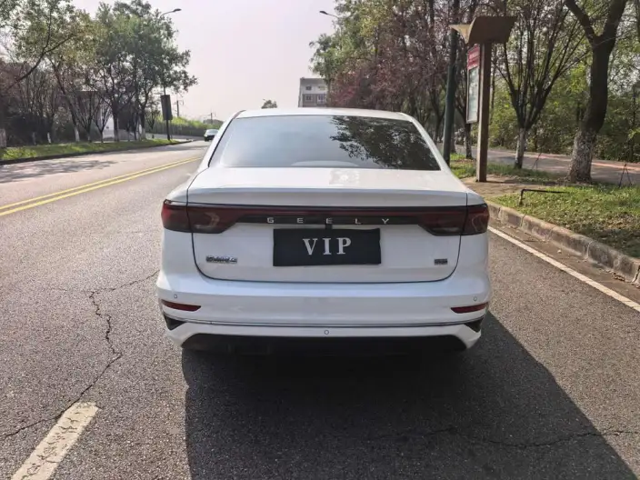 Geely Emgrand 2022 Model No. 4 Gen 1.5L CVT Flagship Model – фото 5