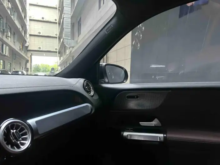 Mercedes-Benz GLB 2022 Model GLB 200 Dynamic Model – фото 9