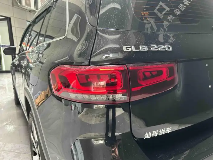 Mercedes-Benz GLB 2023 Model GLB 220 Fashion Model – фото 6