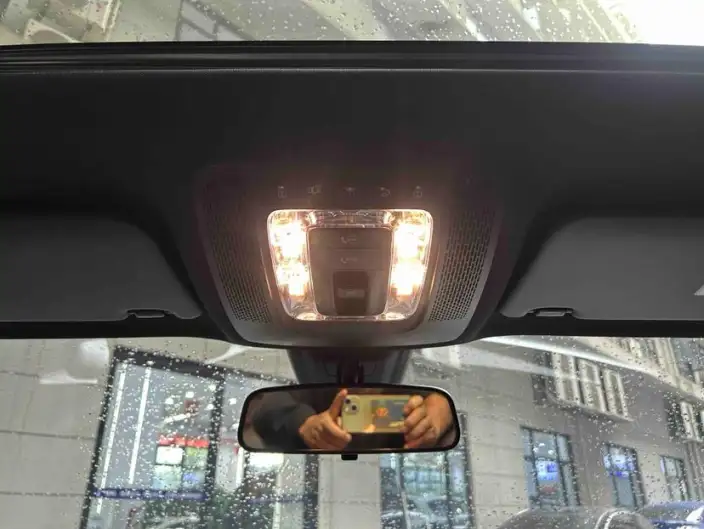 Mercedes-Benz GLB 2023 Model GLB 220 Fashion Model – фото 9