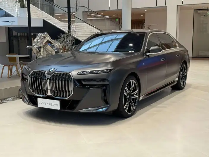 BMW 7 Series 2023 Model 740Li Exclusive Model Luxury Set – фото 1