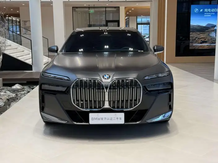 BMW 7 Series 2023 Model 740Li Exclusive Model Luxury Set – фото 2