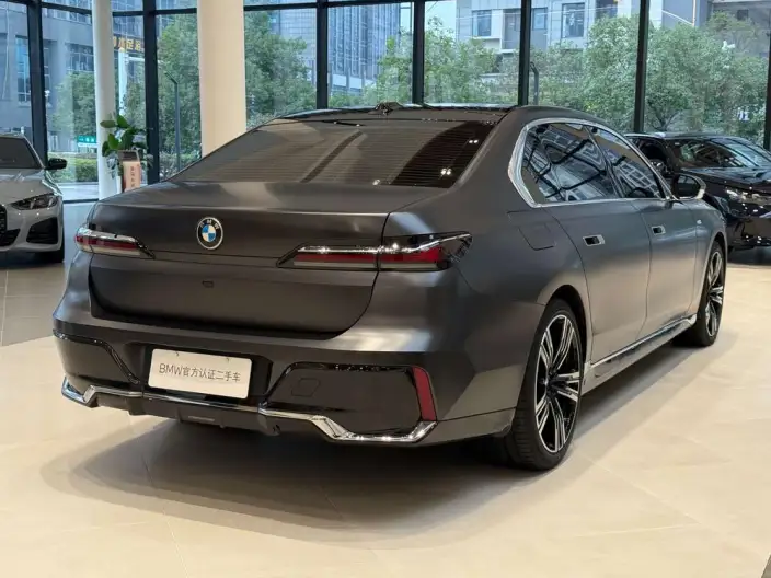 BMW 7 Series 2023 Model 740Li Exclusive Model Luxury Set – фото 6