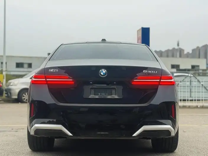 BMW 5 Series 2025 Model Facelift 530Li Exclusive Model M Sports Set – фото 5