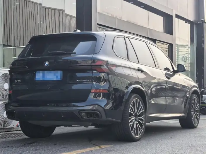 BMW X5 2023 Model xDrive40Li M Sports Set – фото 6