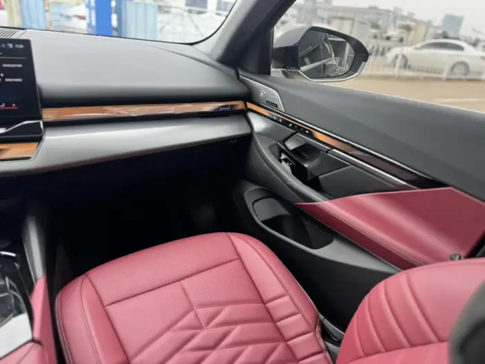 BMW 5 Series 2026 Model 530Li Leading Model M Sports Set – фото 9