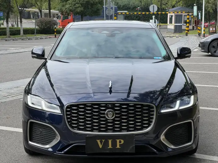 Jaguar XFL 2022 Model 2.0T P250 2WD Exclusive Deluxe Edition