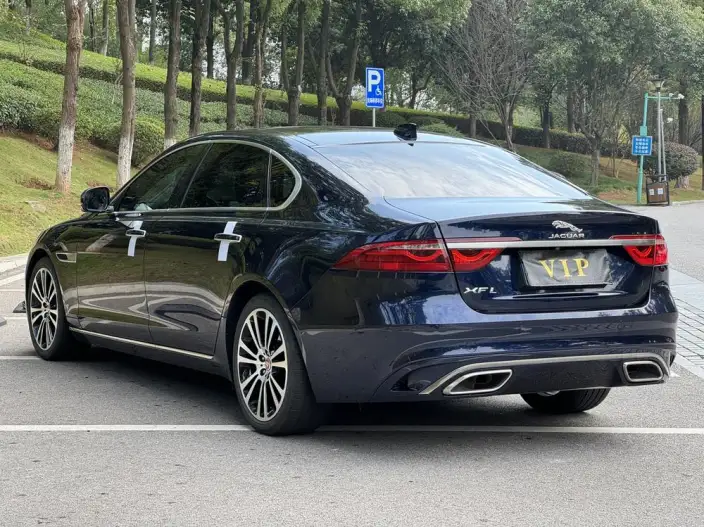 Jaguar XFL 2022 Model 2.0T P250 2WD Exclusive Deluxe Edition