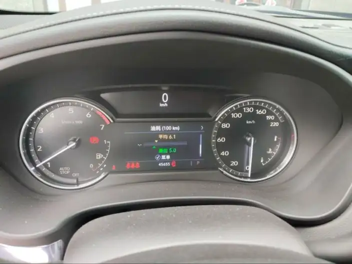 Cadillac XT4 2022 Model 28T 2WD Luxury Model – фото 7