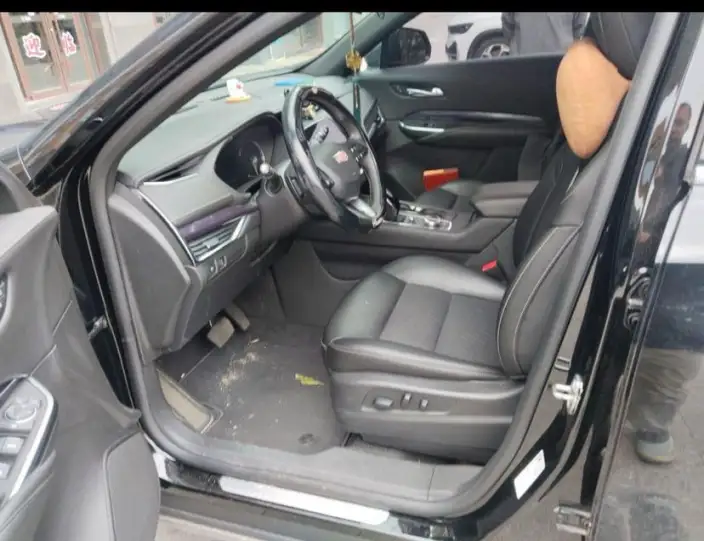 Cadillac XT4 2022 Model 28T 2WD Luxury Model – фото 8