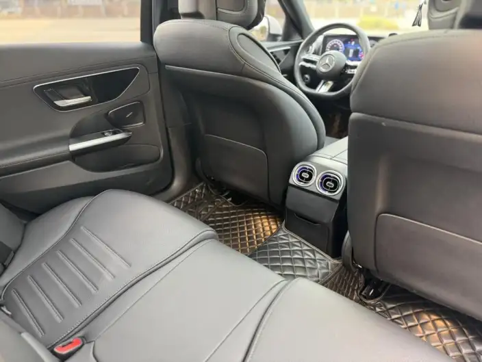 Mercedes-Benz C-Class 2024 Model Facelift C 260 L Sports Edition – фото 9
