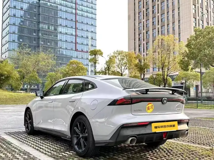 Changan UNI-V 2022 Model 1.5T Noble Model – фото 4