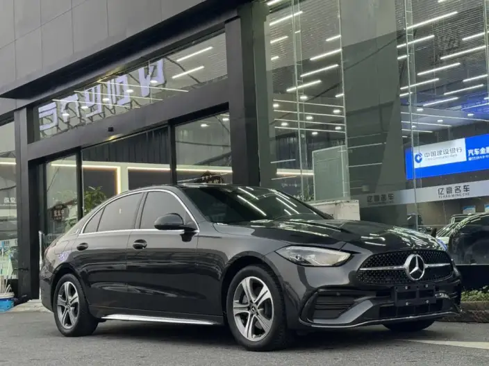 Mercedes-Benz C-Class 2022 Model C 200 L Sports Edition – фото 3
