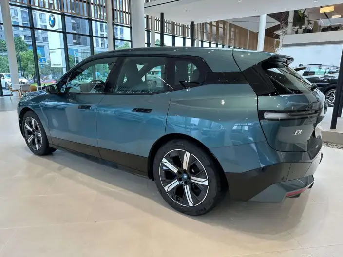 BMW iX 2022 Model xDrive40 – фото 4