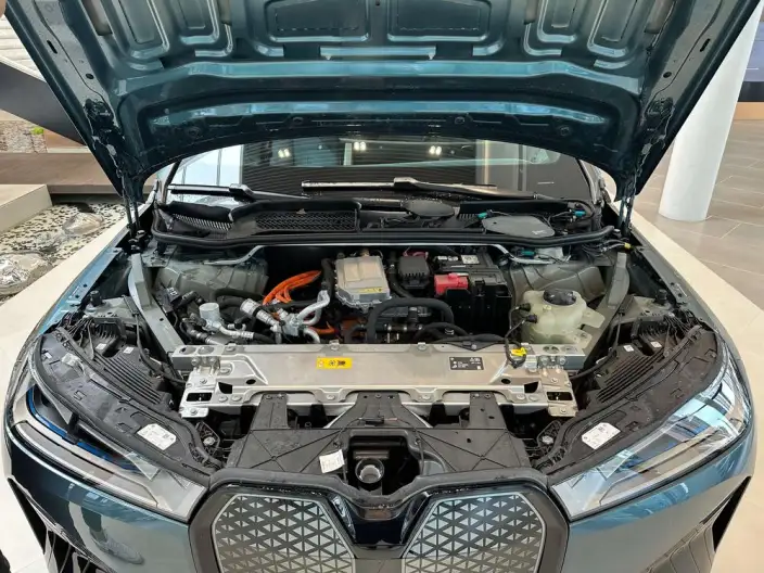 BMW iX 2022 Model xDrive40 – фото 7