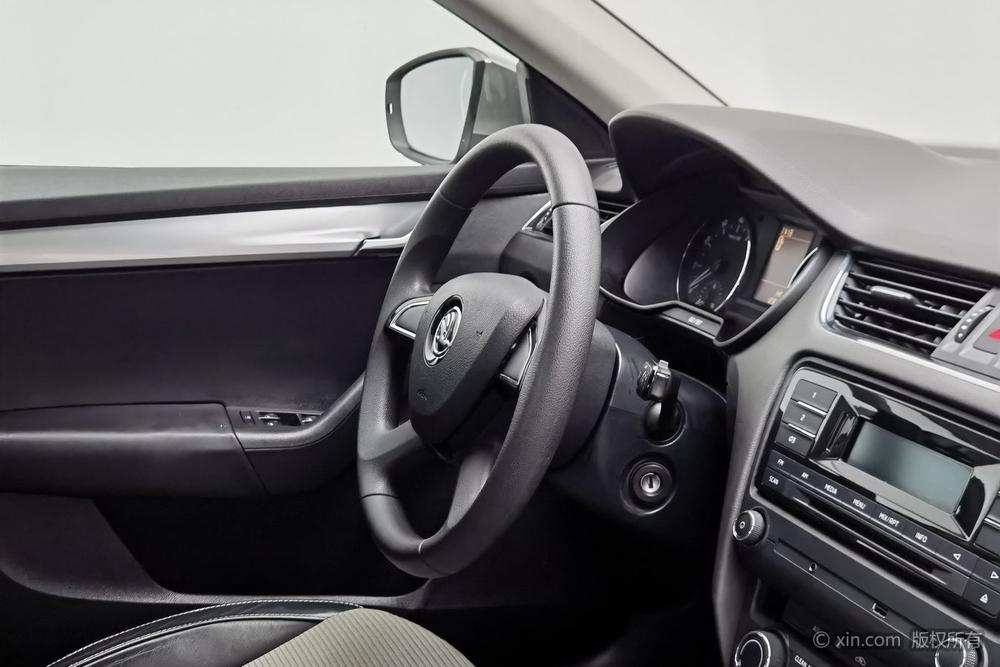 Skoda Octavia 2016 модификация 1.6L автоматическое Chuangxing Edition – фото 16
