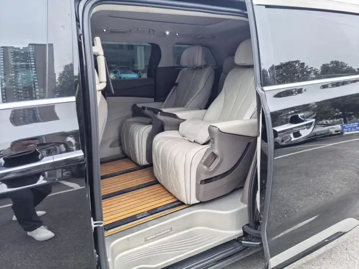 DENZA D9 DM 2022 Model 970 4WD Flagship Model – фото 10