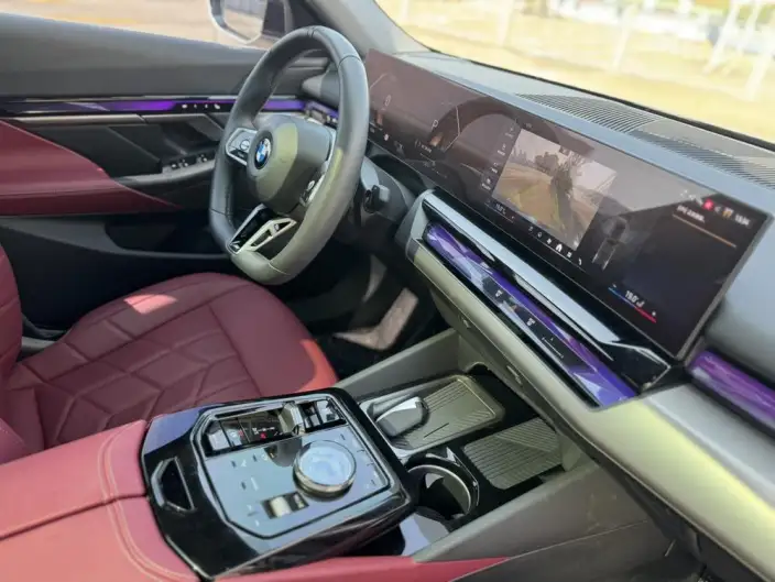 BMW 5 Series 2025 Model 525Li M Sports Set – фото 8