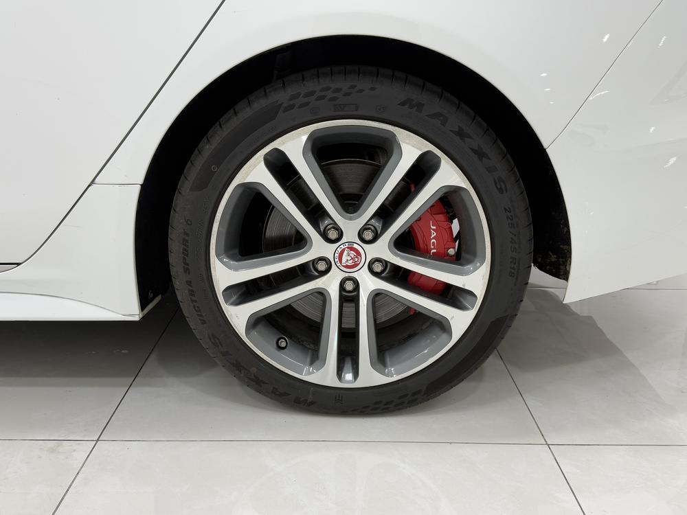 Jaguar XEL 2020 2.0T 200PS R-DYNAMIC S Advance Sport – фото 9