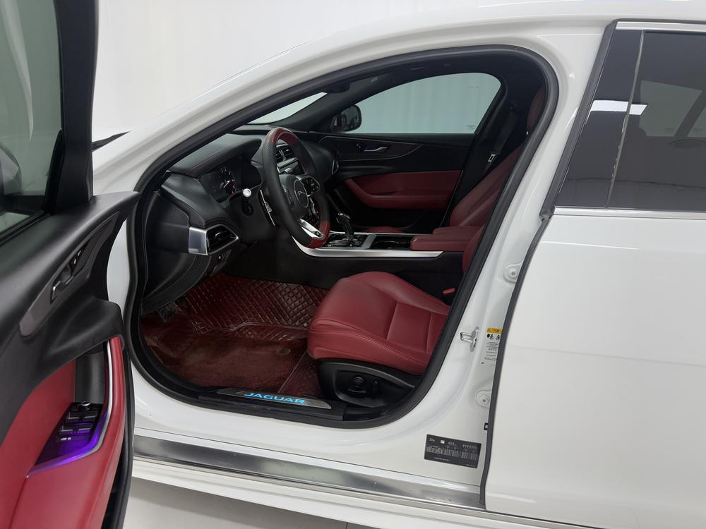 Jaguar XEL 2020 2.0T 200PS R-DYNAMIC S Advance Sport – фото 17