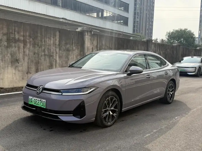 Volkswagen Passat PHEV 2026 Model ePro Ultimate Edition – фото 1