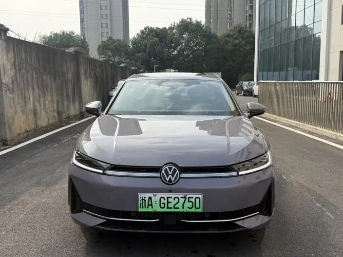 Volkswagen Passat PHEV 2026 Model ePro Ultimate Edition – фото 2