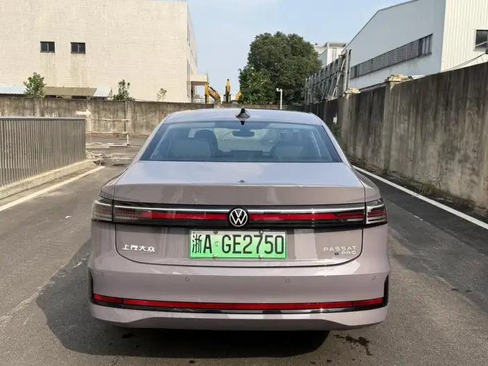 Volkswagen Passat PHEV 2026 Model ePro Ultimate Edition – фото 5