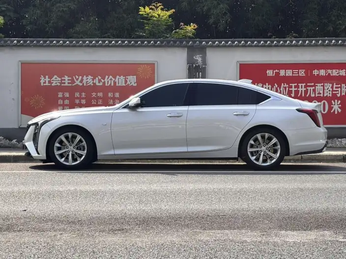 Cadillac CT5 2024 Model 28T Luxury Model Pro – фото 3