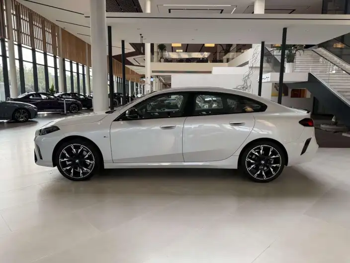 BMW 2 Series 2025 Model 225L M Sports Set – фото 3