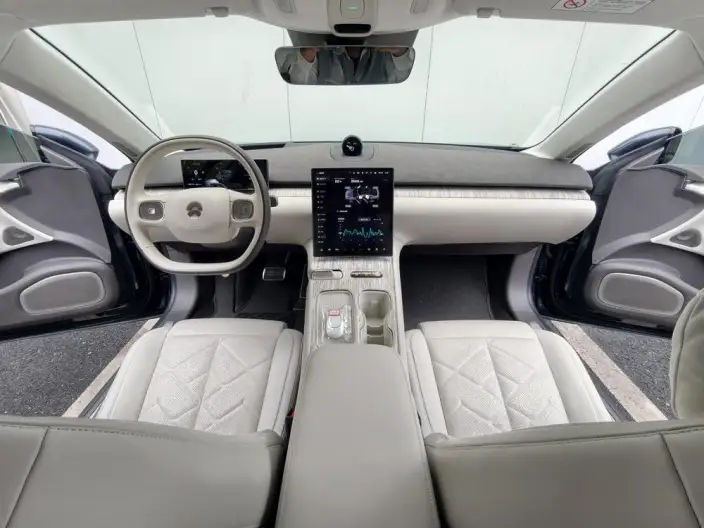 NIO ET7 2024 Model 75kWh Executive Signature Edition – фото 10