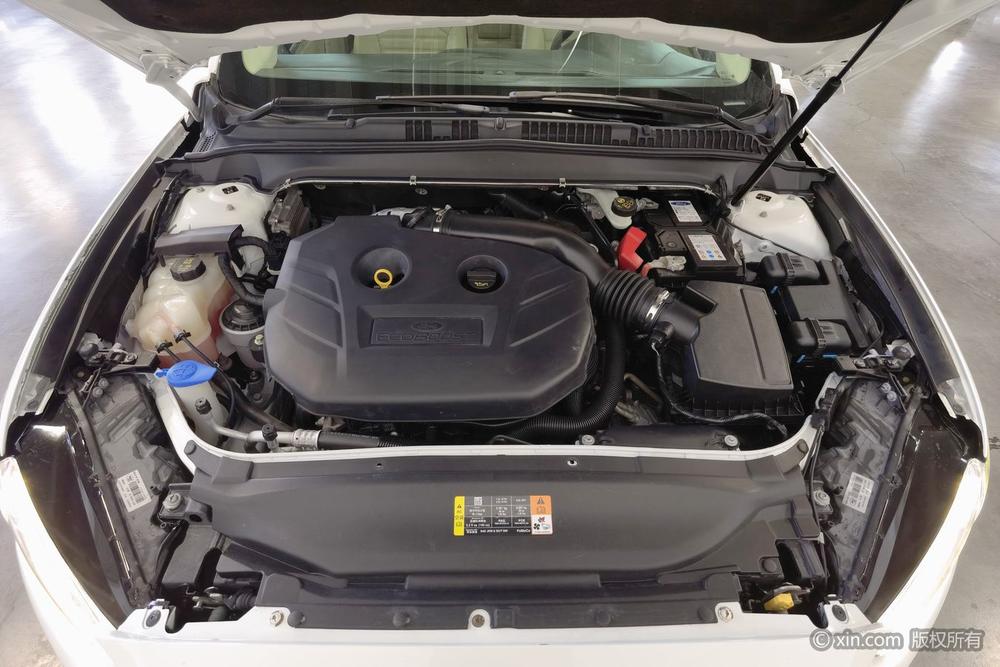 Ford Mondeo 2013 2.0L GTDi200 Luxury – фото 5