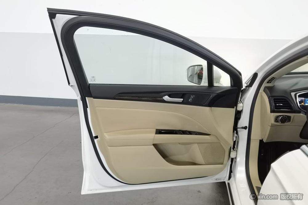 Ford Mondeo 2013 2.0L GTDi200 Luxury – фото 22