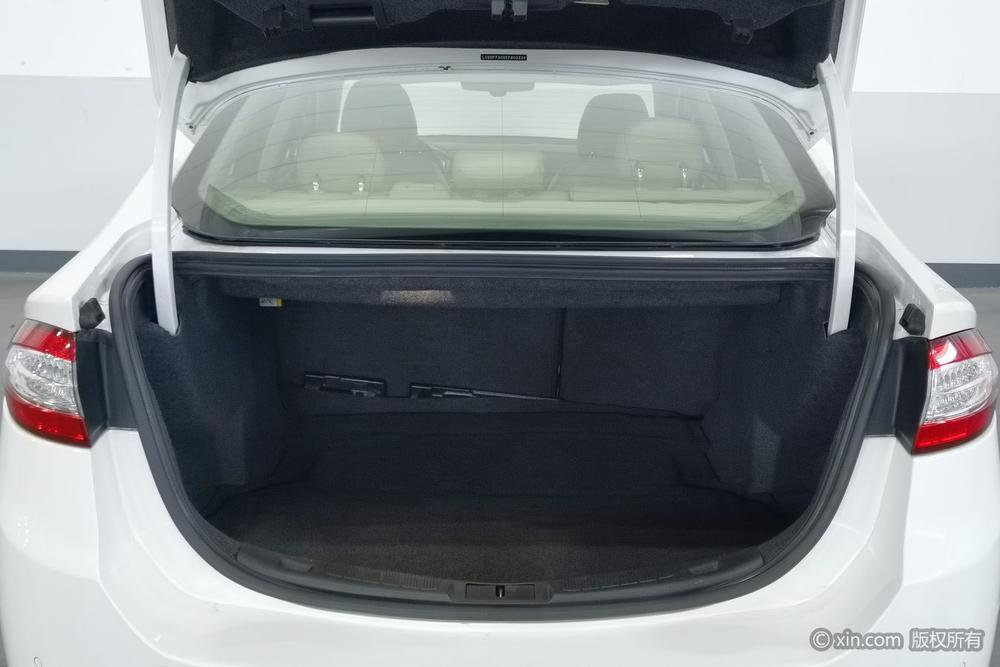 Ford Mondeo 2013 2.0L GTDi200 Luxury – фото 24