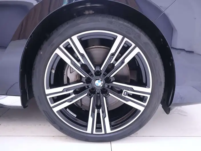 BMW 7 Series 2023 Model 740Li Leading Model M Sports Set – фото 5