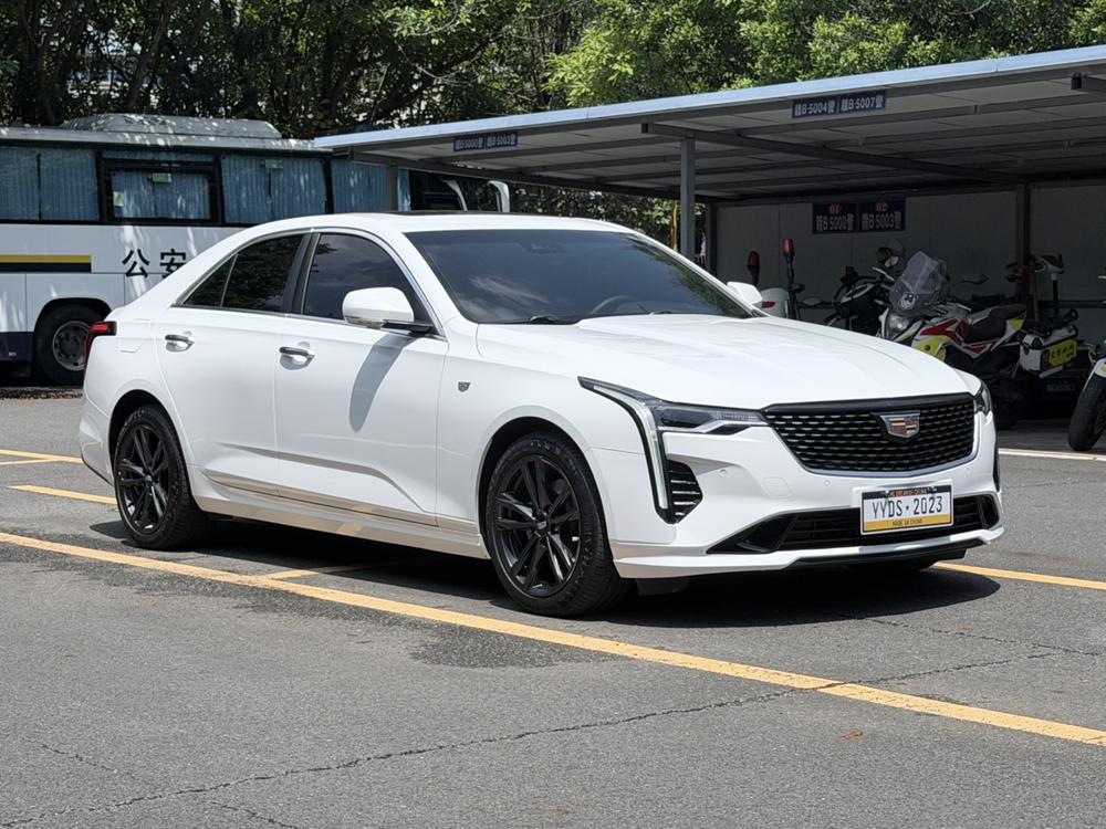 Cadillac CT4 2022 28T Luxury – фото 3