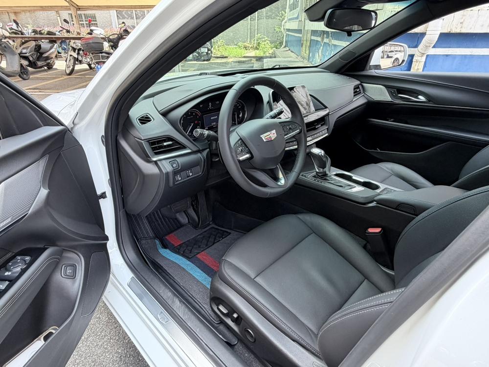 Cadillac CT4 2022 28T Luxury – фото 13