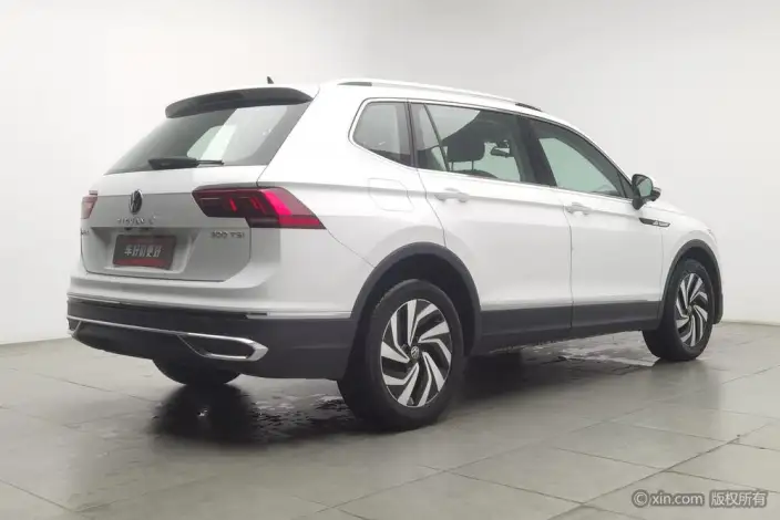 Volkswagen Tiguan L 2023 Model 300TSI 2WD Smart Edition – фото 4