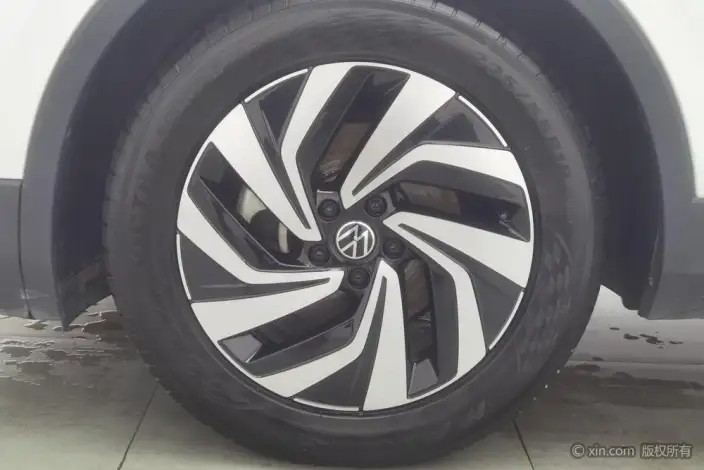 Volkswagen Tiguan L 2023 Model 300TSI 2WD Smart Edition – фото 10