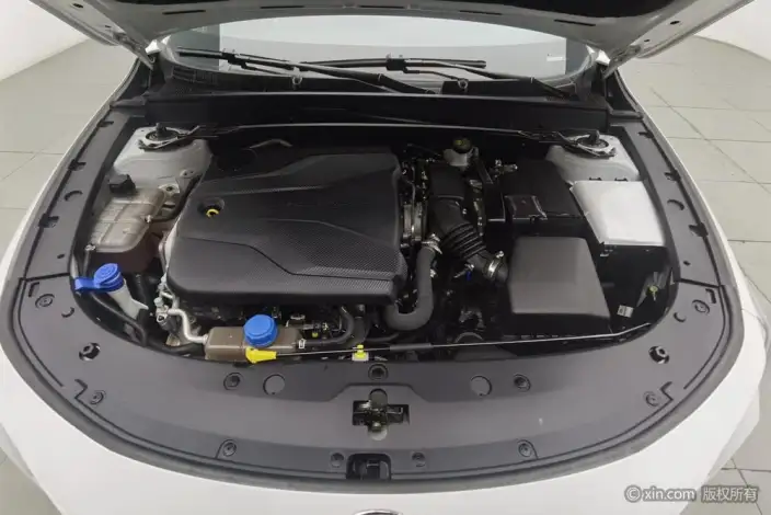 Changan UNI-V 2023 Model 1.5T Exclusive Model – фото 5